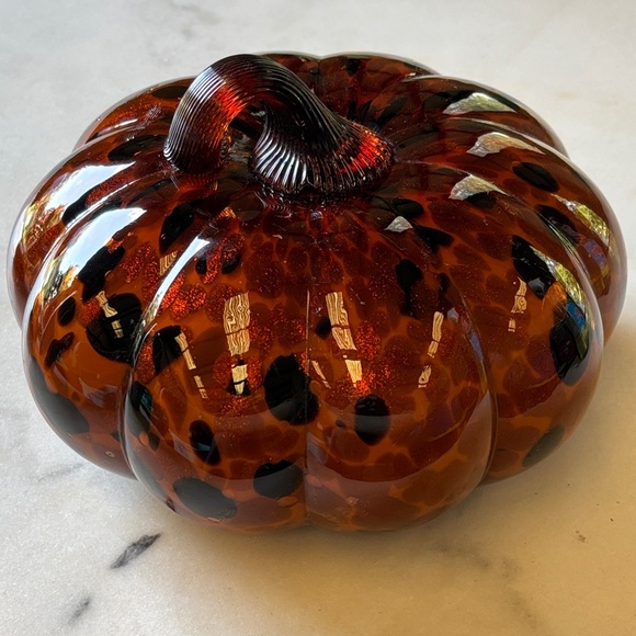 Handmade orange & black glass pumpkin (large) - Picture 1 of 7